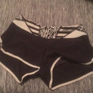 Black lulu lemon shorts GUC